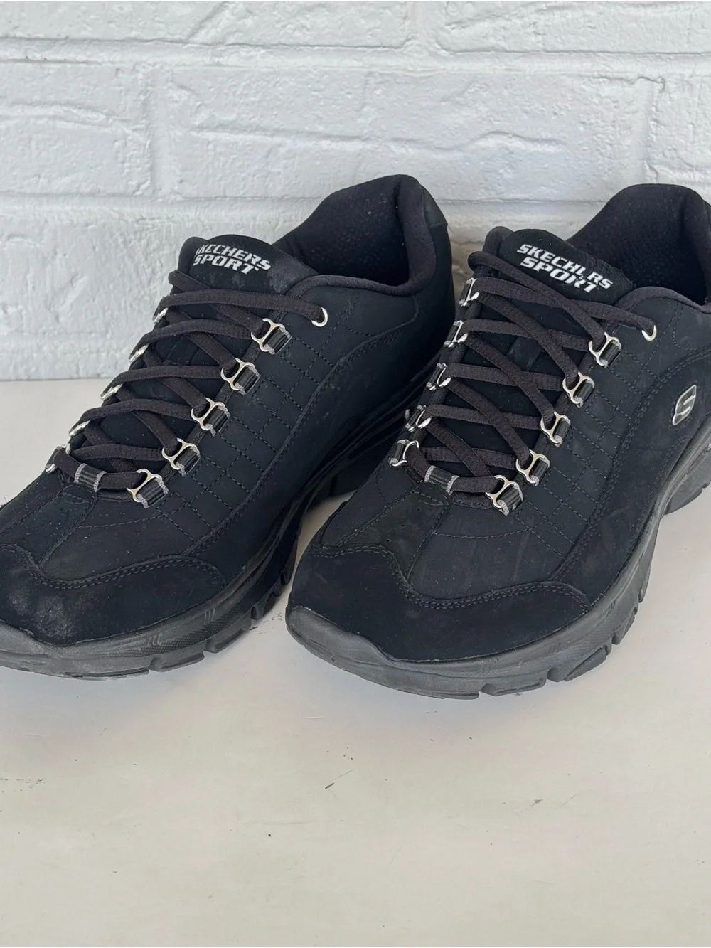 Skechers ✨black synergy